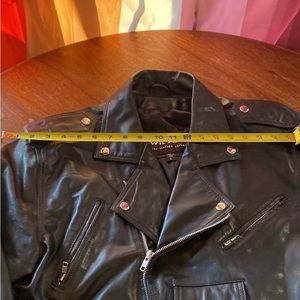 Vintage Wilson’s genuine Leather cropped oversized jacket women’s large